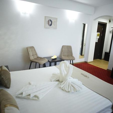 Отель Casa Coral Mamaia Nord Нэводари Экстерьер фото