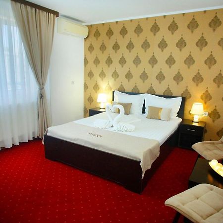 Отель Casa Coral Mamaia Nord Нэводари Экстерьер фото